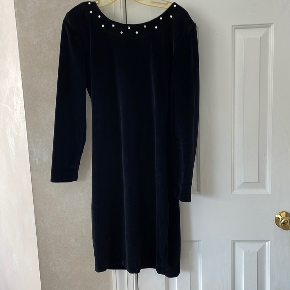 Women’s Paul Harris Velour Black Dress Size M